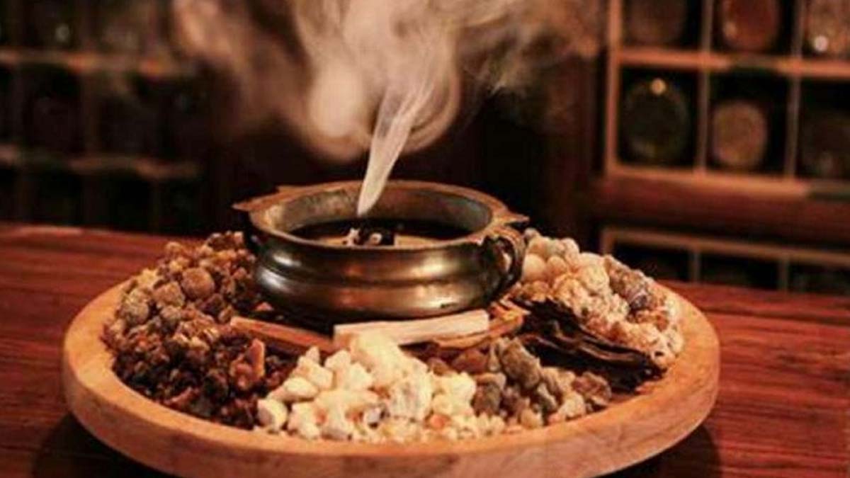 आयुर्वेद के अनुसार धूमपानम् के फायदे | Benefits of Dhumapana according to Ayurveda in Hindi Benefits-of-Dhumapana-according-to-Ayurveda-inside