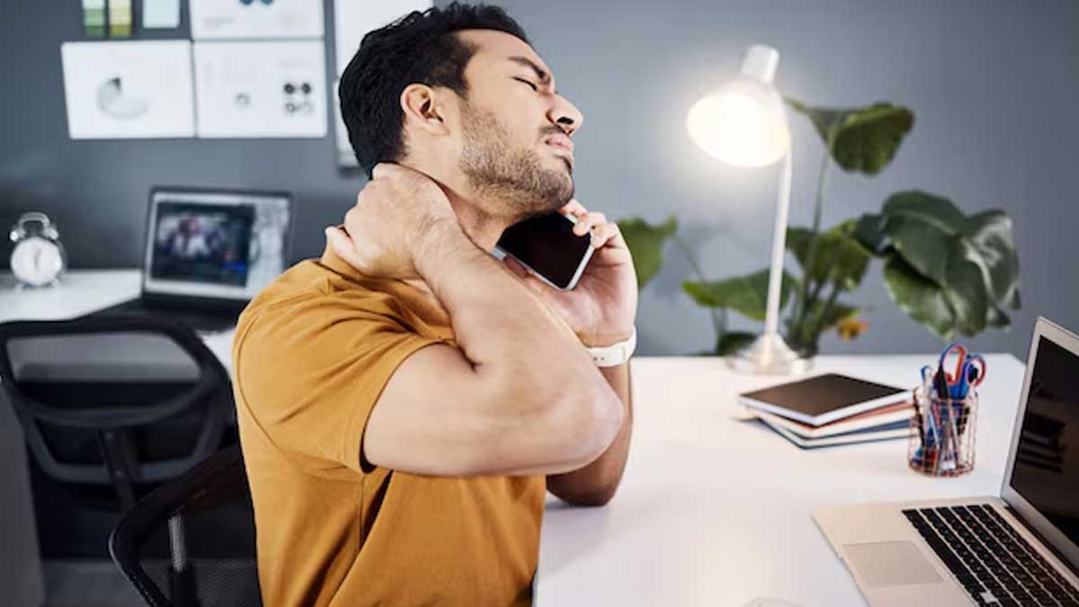 Lump Behind Ear Causing Neck Pain In Hindi why-lump-behind-ear-causing-neck-pain-in