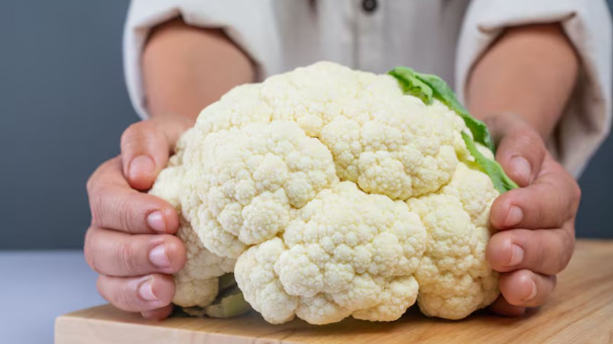 शरीर की टॉक्सिसिटी कम करने के लिए क्या खाएं? | 10 foods to reduce toxicity of Body in Hindi | शरीर की टॉक्सिसिटी कम करने के लिए खाएं ये 10 फूड cauliflower-inside