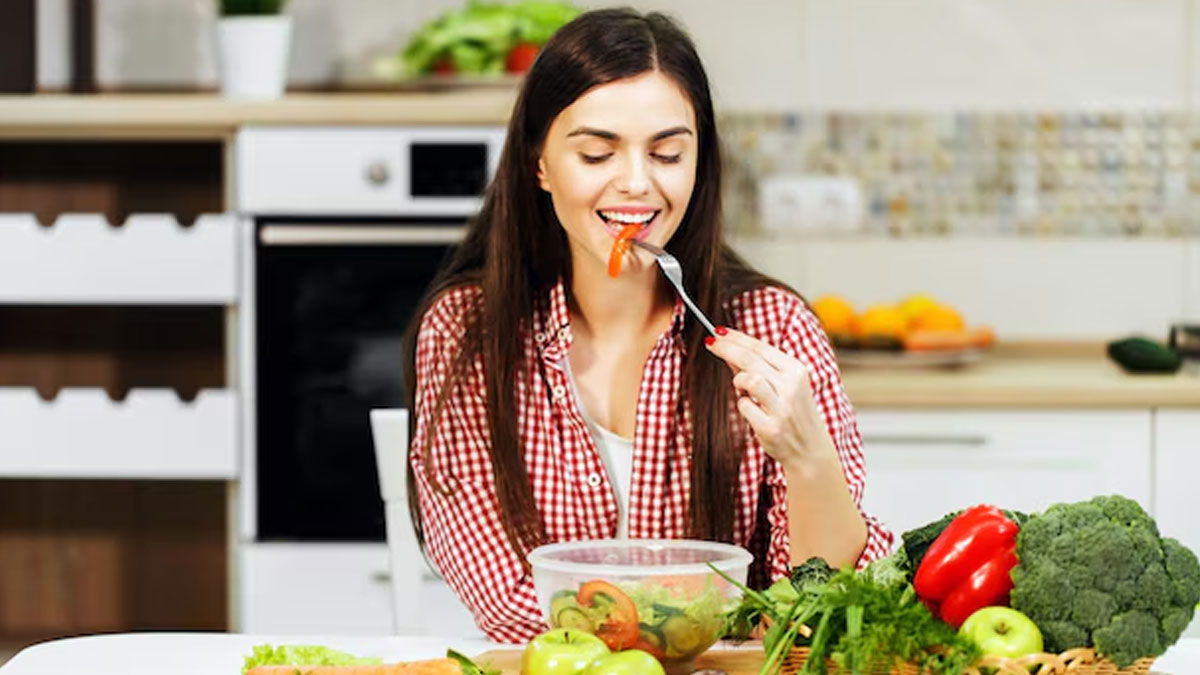 हाइपरटेंशन के मरीजों को क्या खाना चाहिए और क्या नहीं | What should hypertension patients eat and what should they avoid expert explains in Hindi What-should-hypertension-patients-eat-and-what-should-they-avoid-inside2