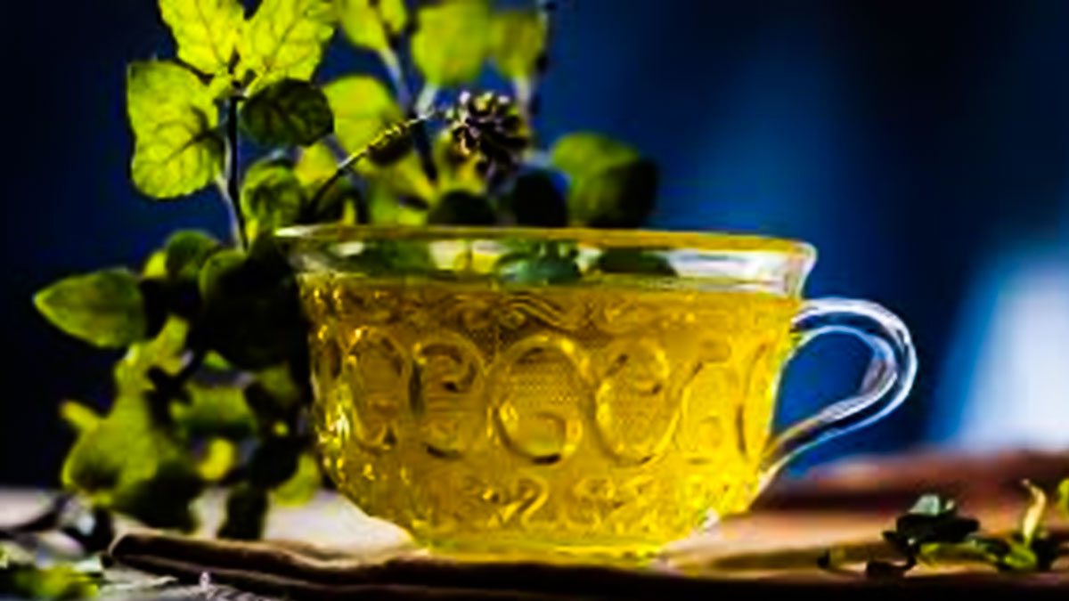 Benefits-of-washing-eyes-with-Triphala-water-daily-inside