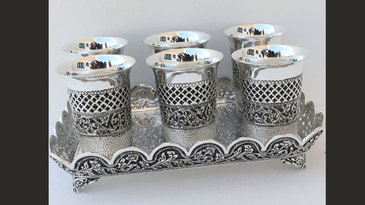 Benefits of drinking water from silver glass as per ayurveda in hindi Benefits-of-drinking-water-from-silver-glass-inside