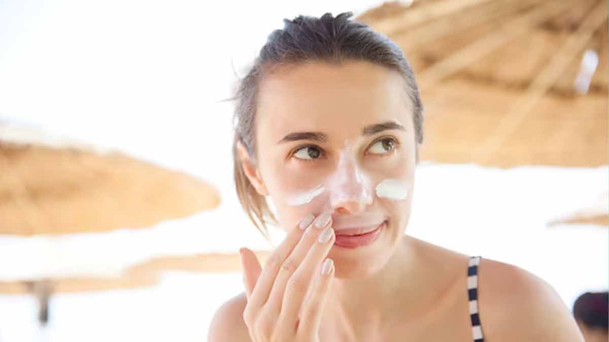 How do you remove sunscreen