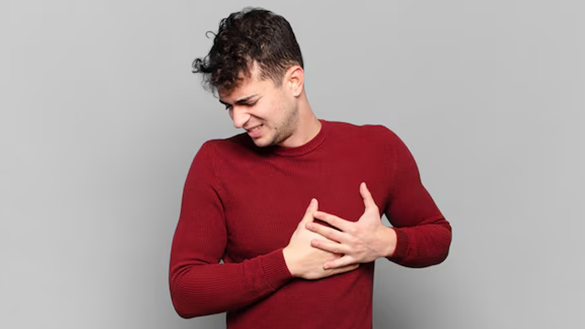 right side chest pain