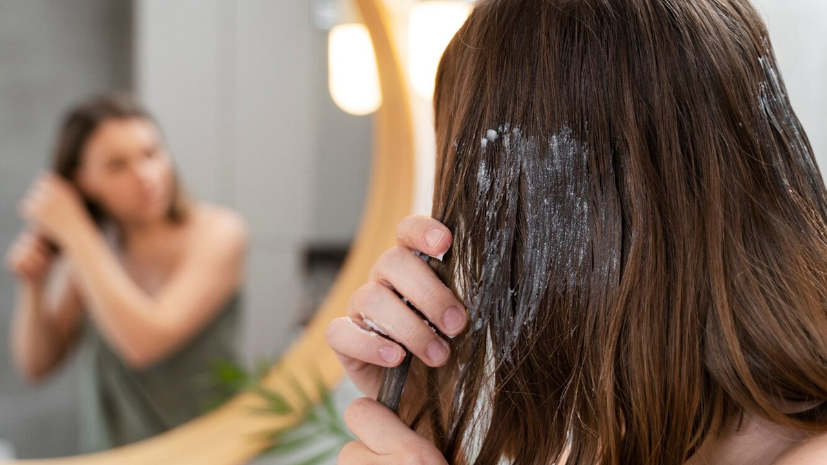 DIY Strawberry hair mask