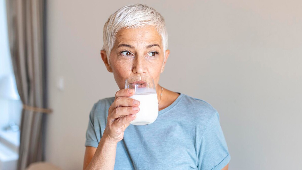 Is it safe to take medicines with milk