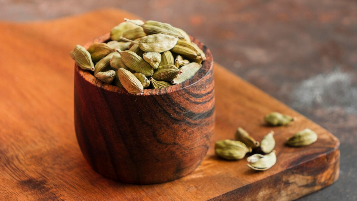 benefits and 5 ways to use cardamom to get relief from headache in hindi 01