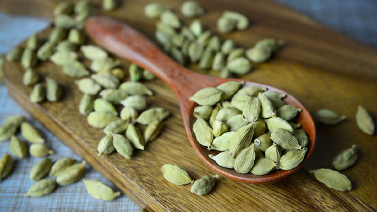 Who Should Not Drink Cardamom Water