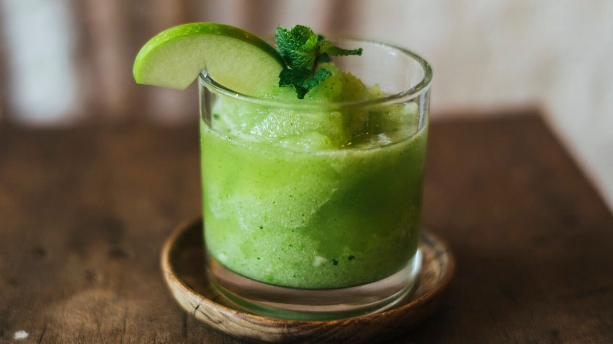 what are the health benefits of drinking avocado and spinach smoothie know from dietitian 1