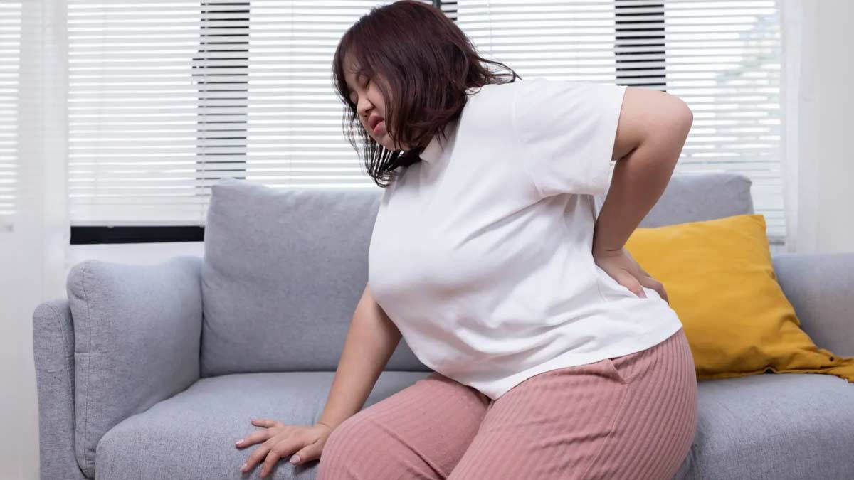बढ़े वजन के कारण होता है कमर दर्द? राहत के ल‍िए अपनाएं ये 5 घरेलू उपाय 
