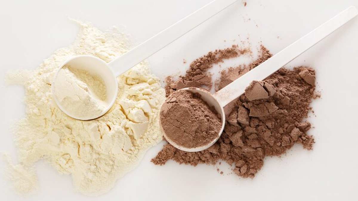 Can-Breastfeeding-Mom-take-Protein-Powder-inside2