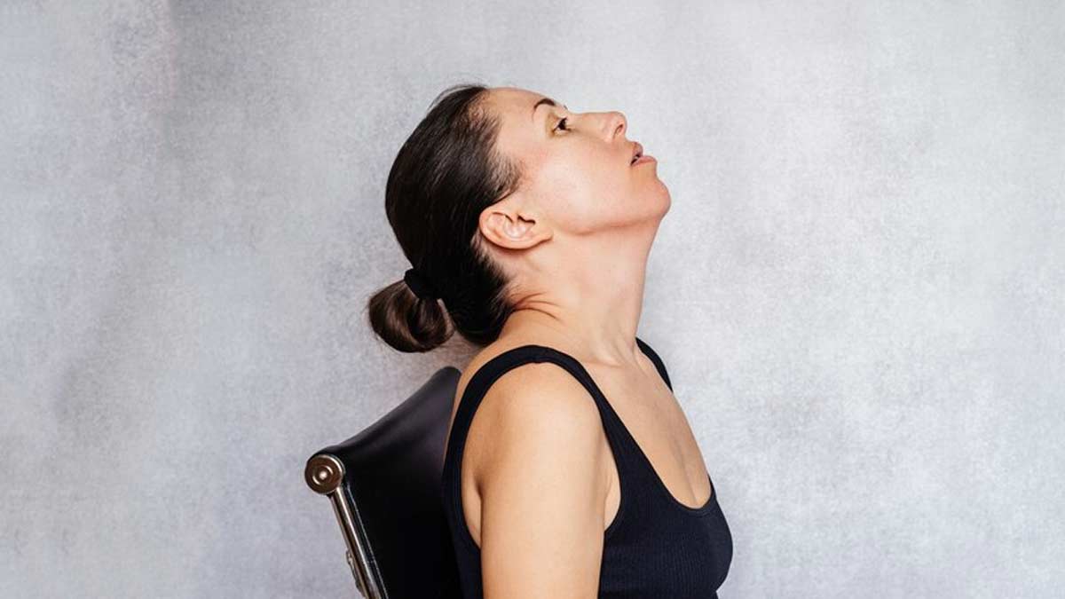 stretching-for-office