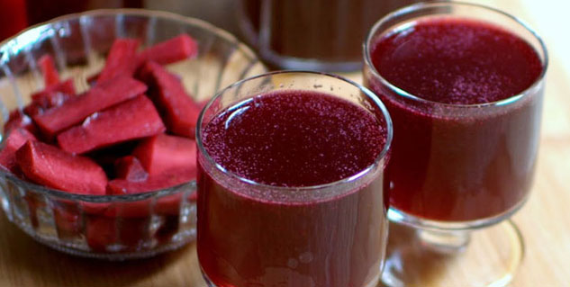 होली पर तेल और मसाले वाले खाना खाने के बाद वात-पित्त को कैसे संतुलित करें  | Holi Celebration 2025 how to manage vatta and pitta after heavy meal | Healthy Holi kaise manaye Holi-Celebration-2025-inside2