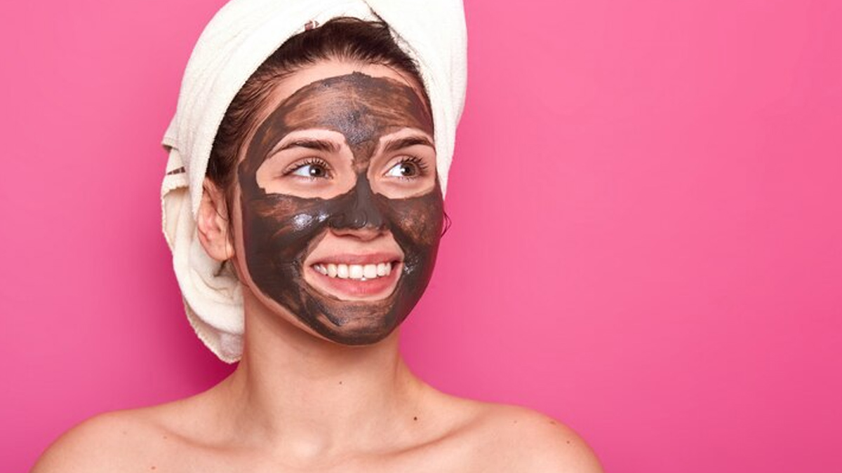 coffee-and-beetroot-scrub-to-remove-dark-spots-in