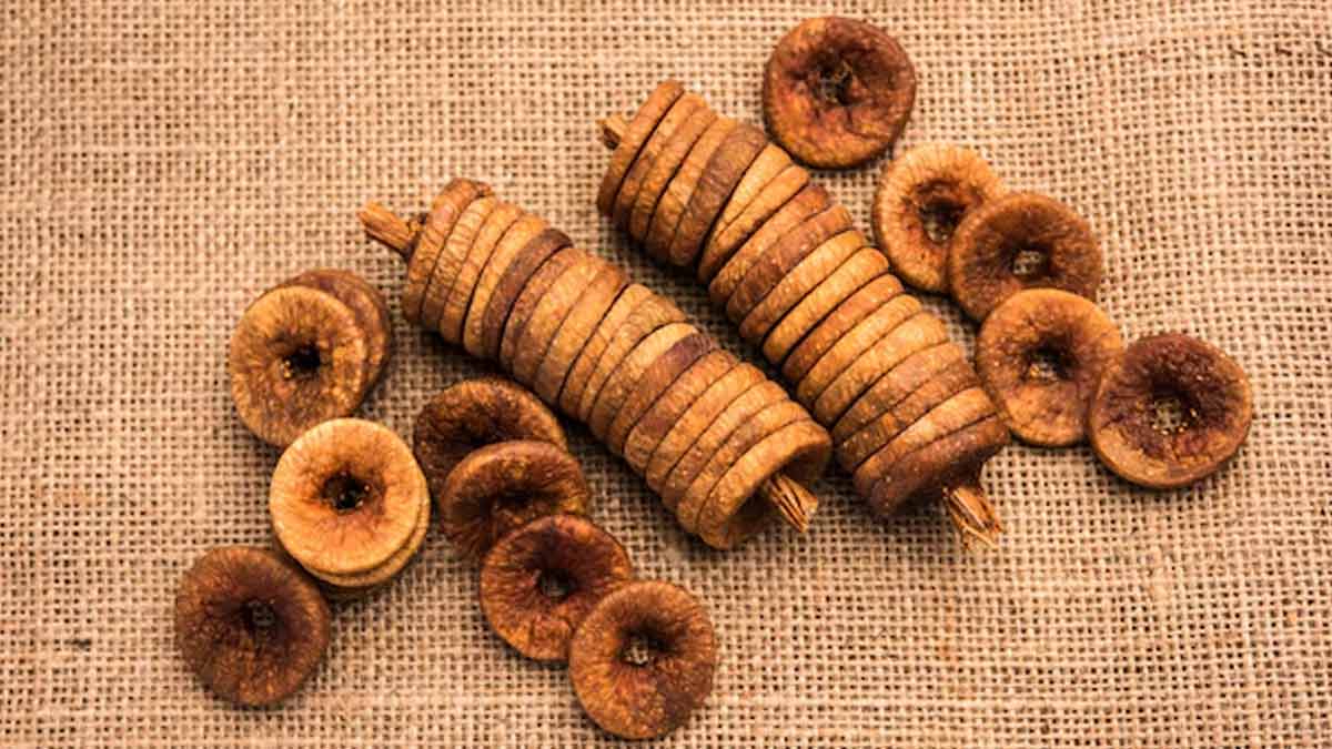हड्डियों की मजबूती के लिए सुपरफूड है अंजीर, जानें खाने का सही तरीका