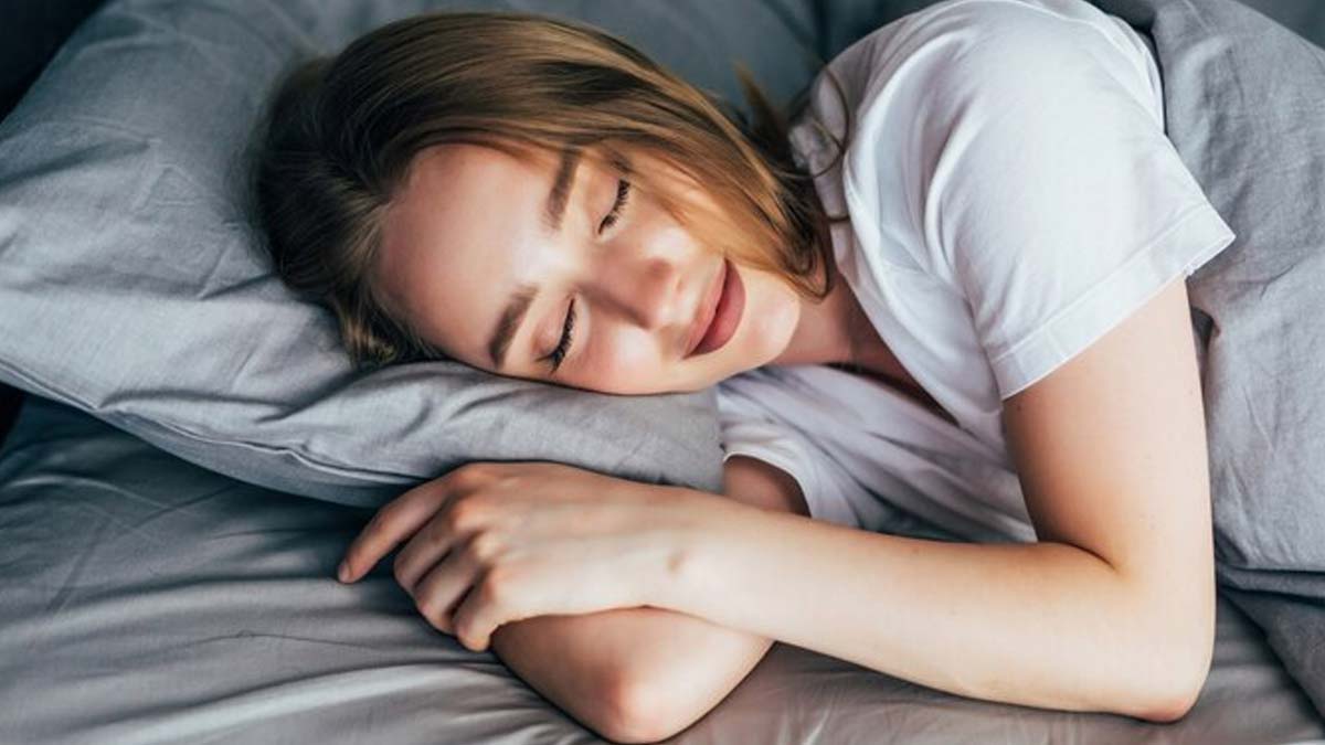 how honey helps balance melatonin hormone ways to consume in hindi 01