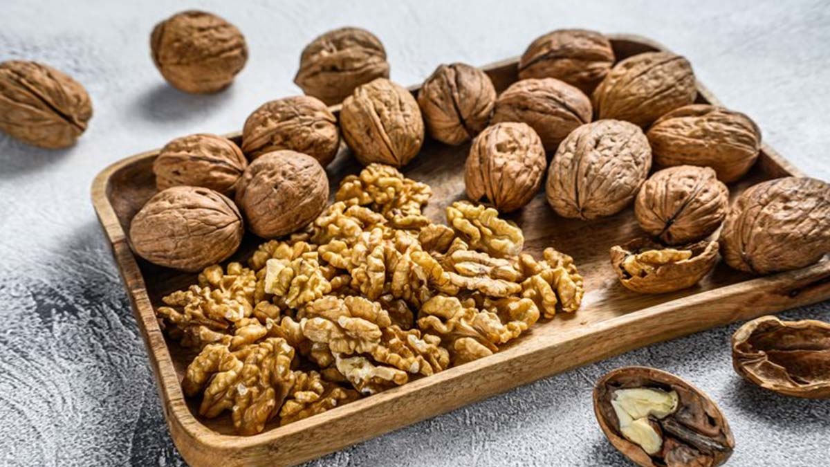 walnut-for-teeth-and-gums