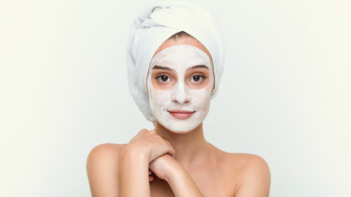 face-mask-to-reduce-skin-damage-and-tanning-in