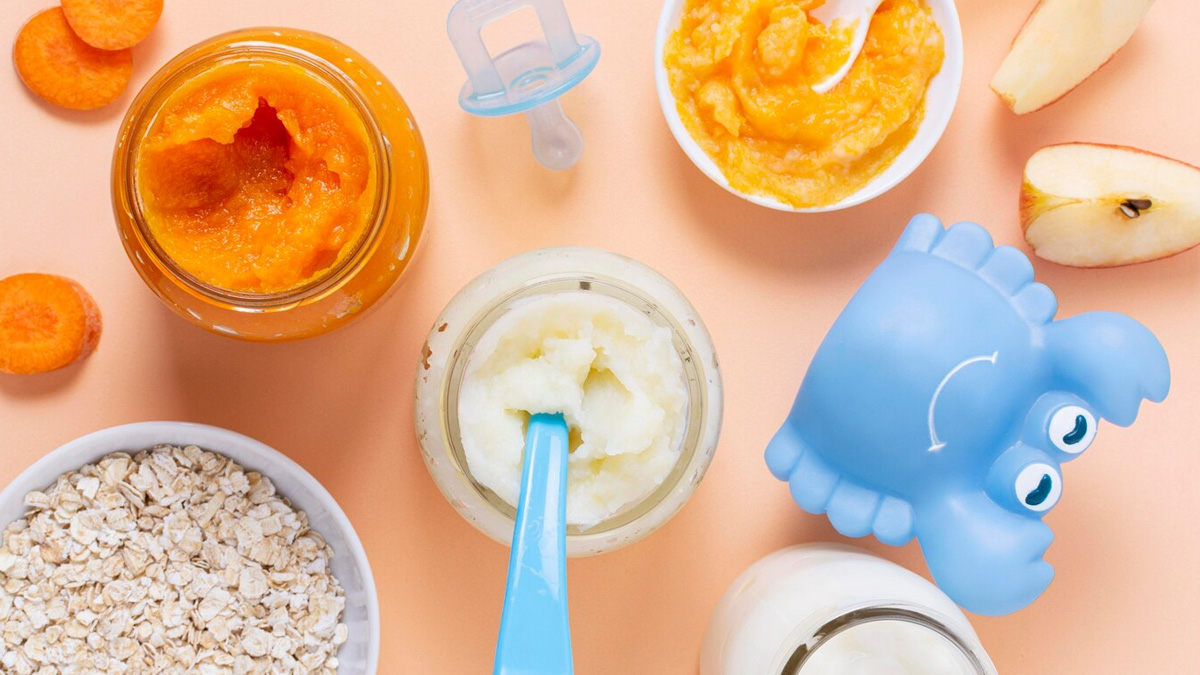 correct way to give solid food to babies