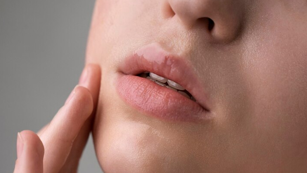benefits of oiling navel for the lips expert tells in hindi 1