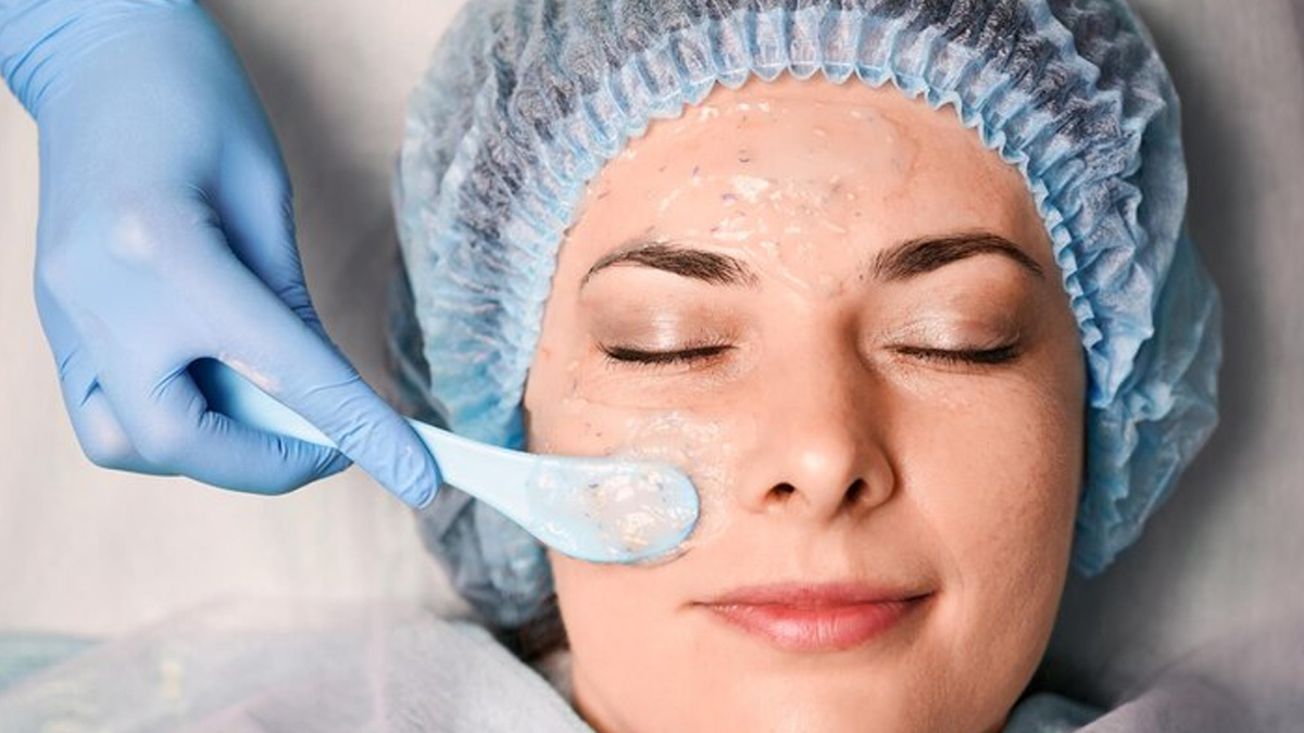 homemade scrub to reduce sun tanning know how to make it in hindi main