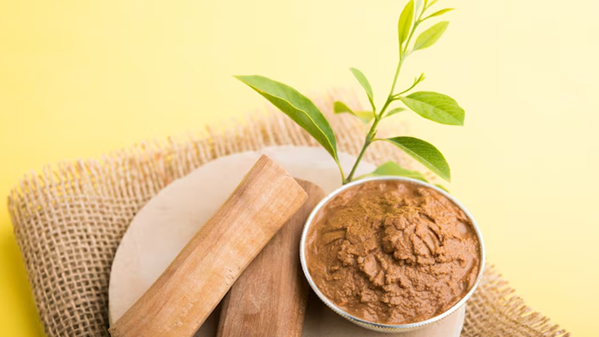 sandalwood-and-mint-face-pack
