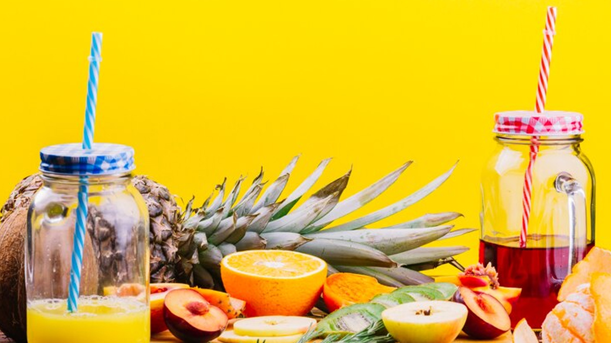 छाछ से लेकर खीरा तक: गर्मियों की डाइट में शाम‍िल करें ये 10 नेचुरल कूलर्स, दूर होंगी पेट की समस्याएं