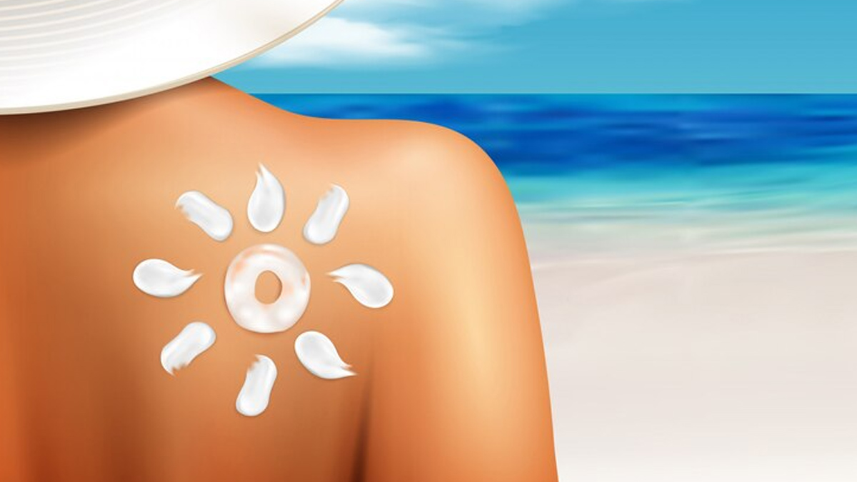 alum-rose-water-for-tanning-in