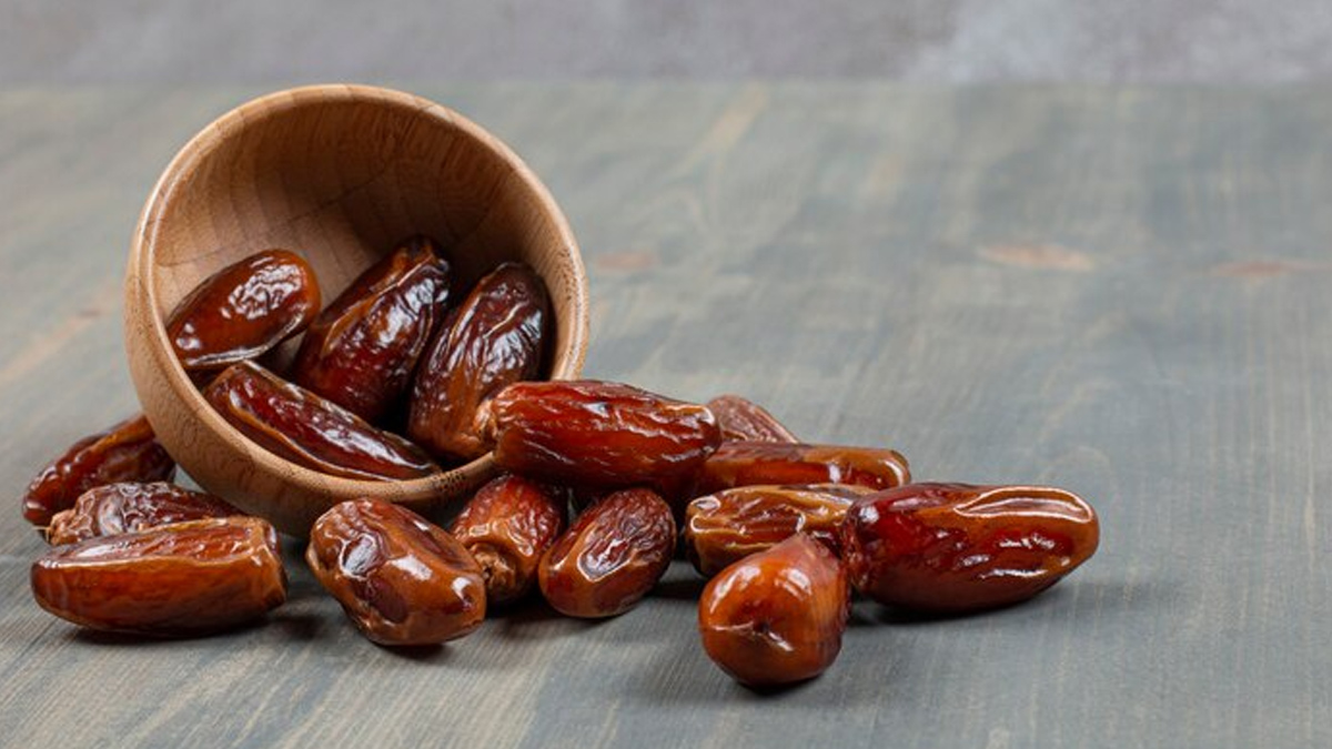 benefits of eating dates during pregnancy in hindi 01 (2)