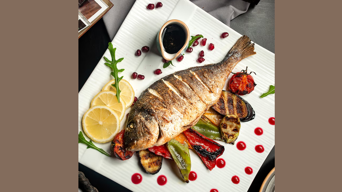 Fish-and-Chicken-which-is-Healthier-in-summer-inside