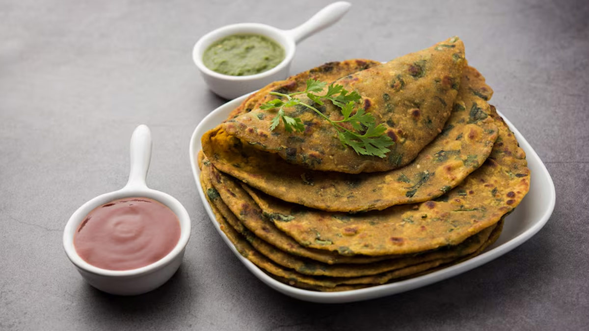 चिलचिलाती धूप और गर्मी में स्कूल जा रहा है बच्चा, तो टिफिन में शामिल करें ये 5 चीजें | Healthy Indian lunch box ideas for school in Hindi healthy-indian-lunch-box-ideas-for-school-inside