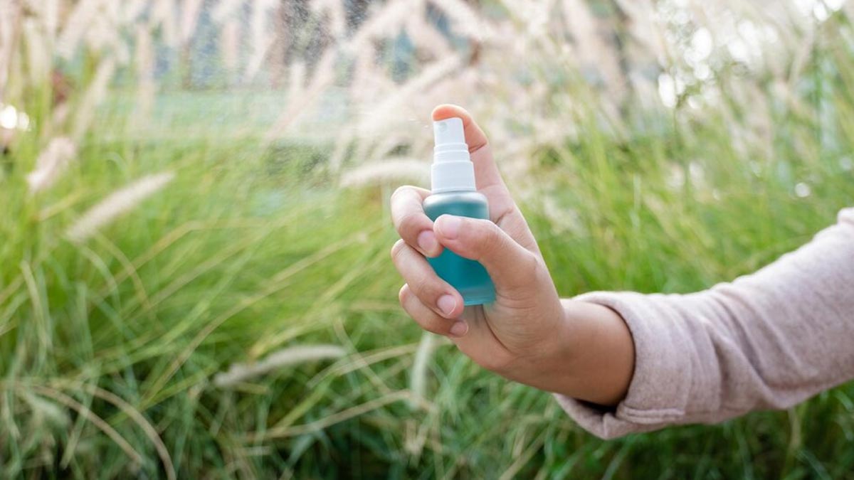 How to make mosquito repellent spray