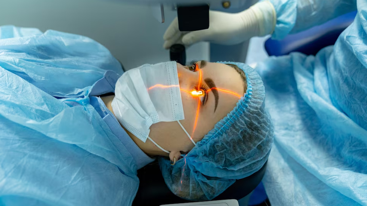 common myths about laser eye surgery and facts 01 (4)