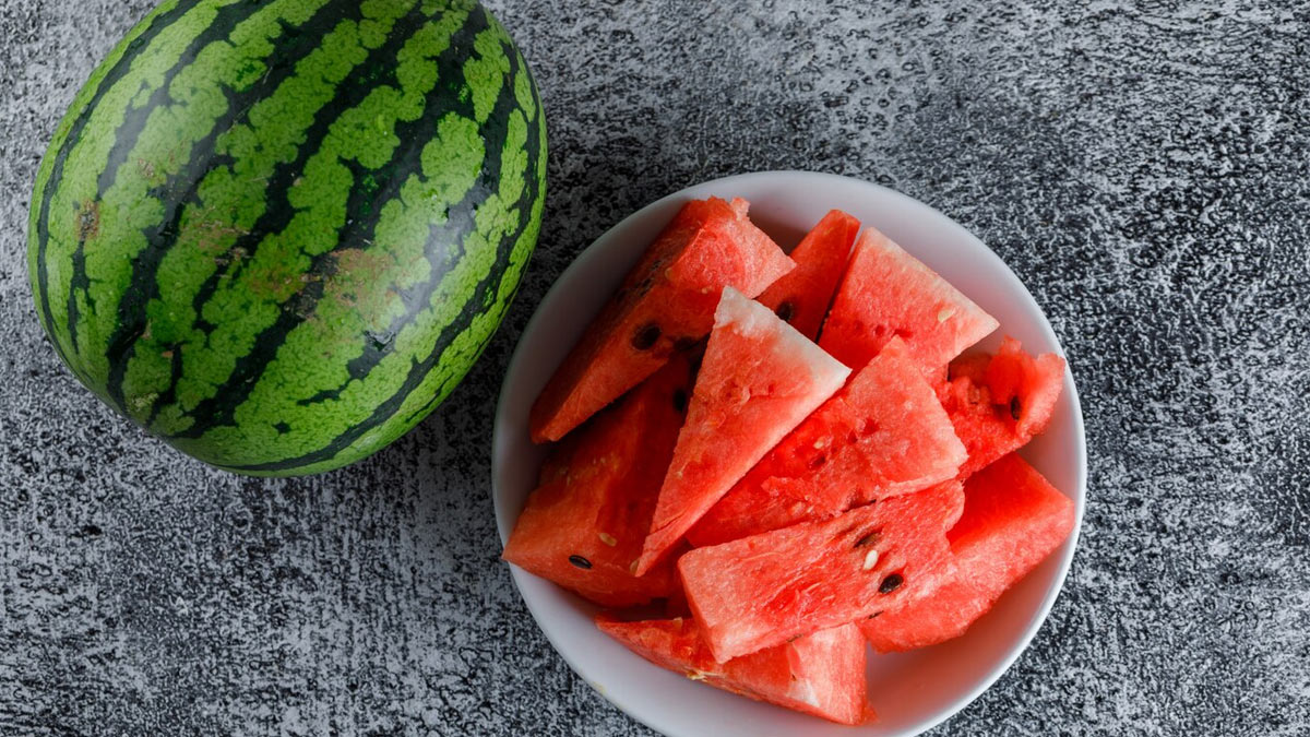 how-to-eat-water-melon