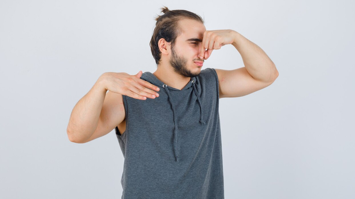 What are the causes of body odour