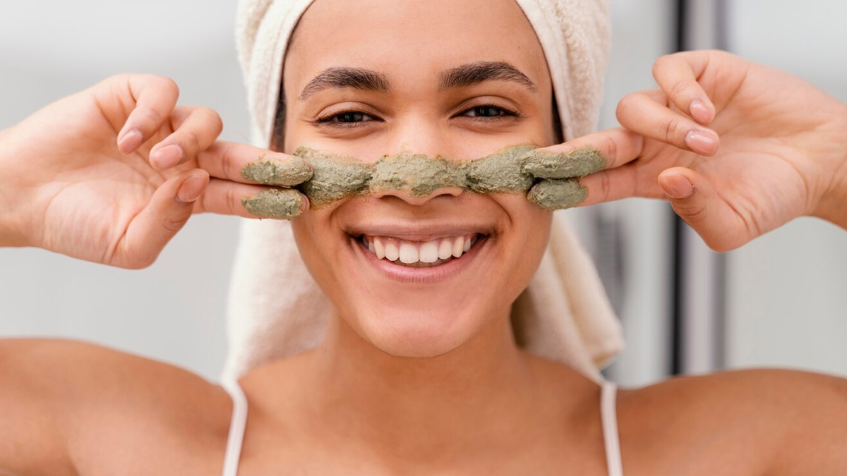 Benefits-of-Neem-scrub-in-Summer-inside2