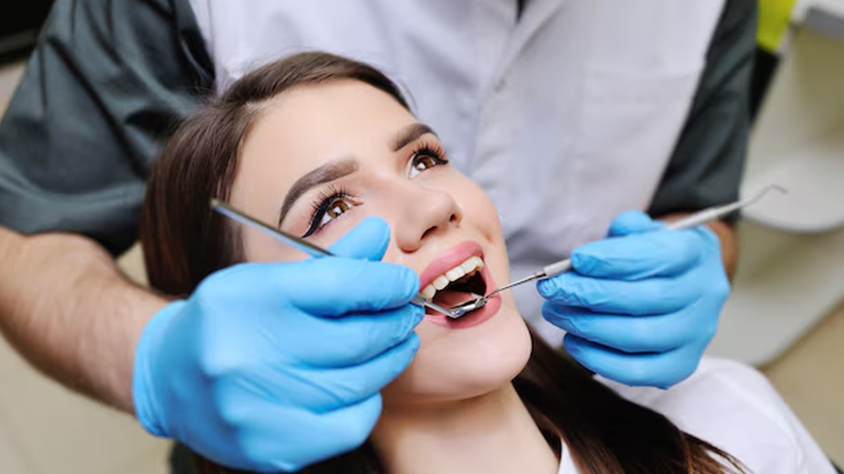 Why is dental health important for people with chronic kidney disease in
