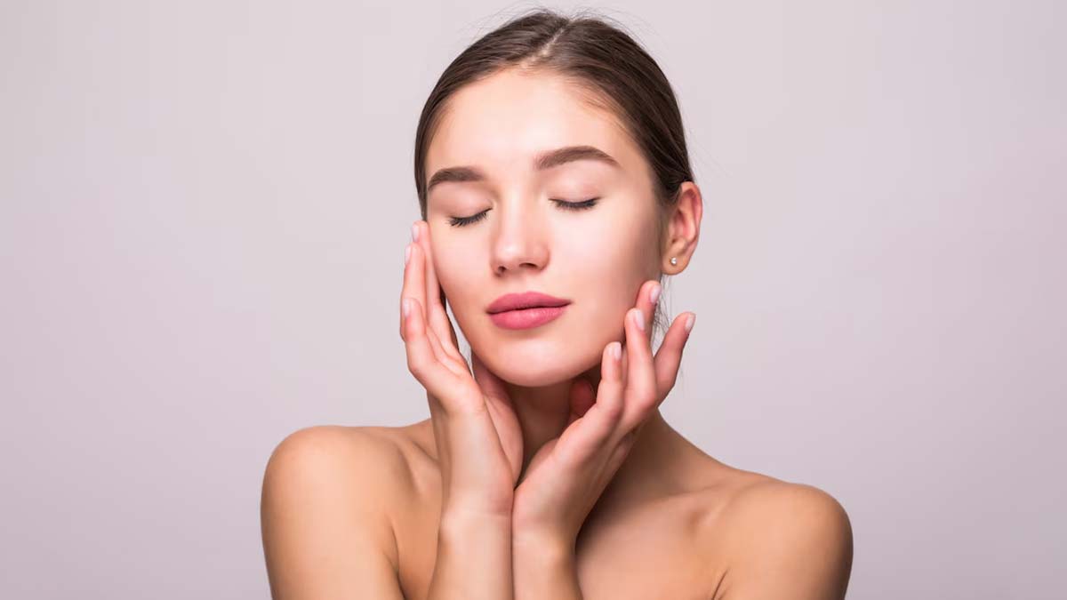 Mixing multani mitti with rice flour 01 (5)