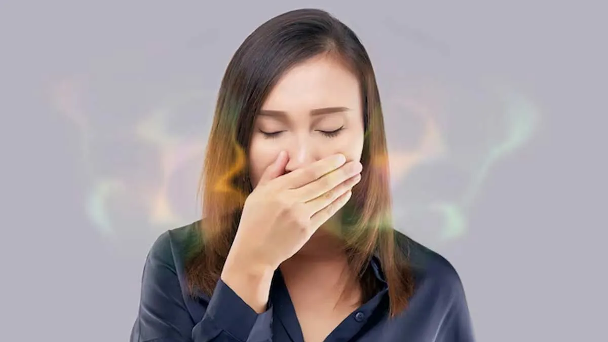 गर्मि‍यों में मुंह सूखने के कारण आती है मुंह से बदबू? राहत के ल‍िए अपनाएं ये 5 ट‍िप्‍स