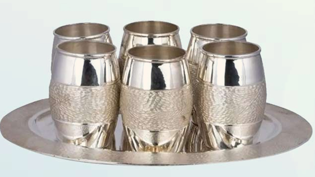 what foods should not be served in silver utensils in hindi