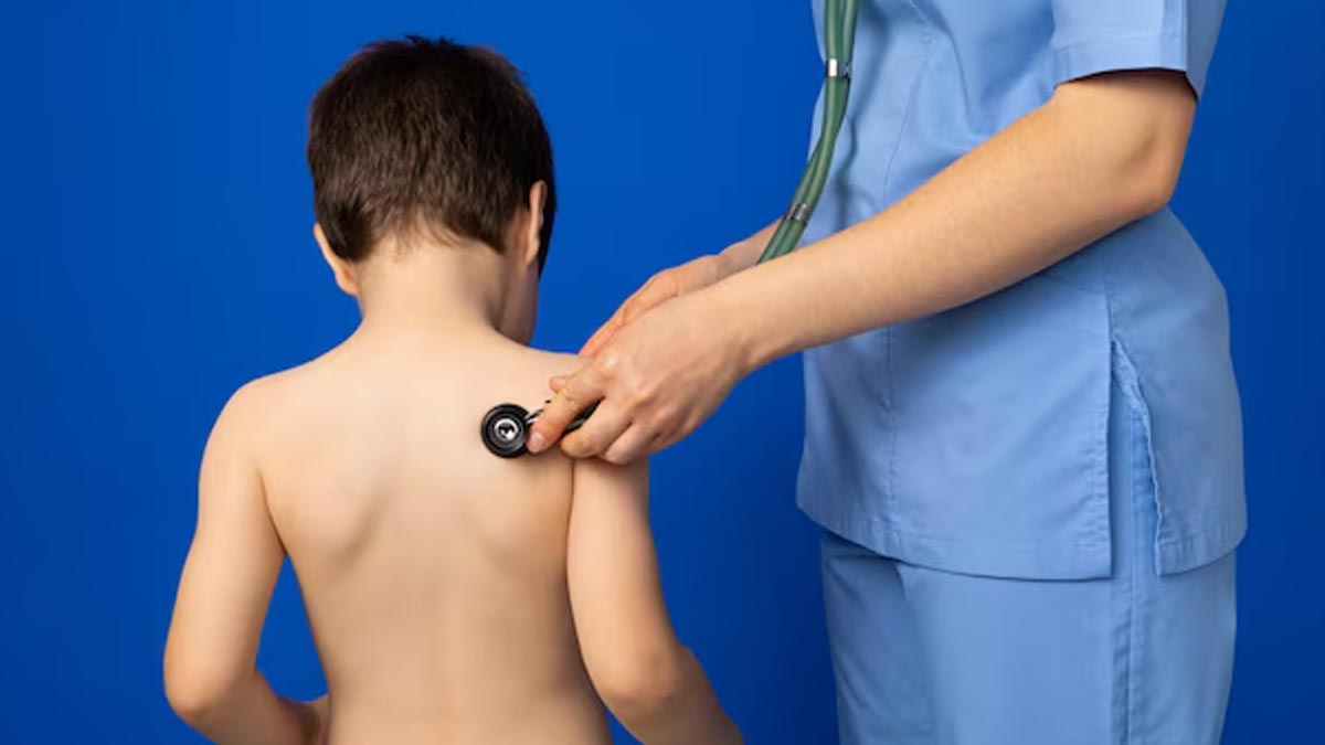 Symptoms and causes of infantile scoliosis in