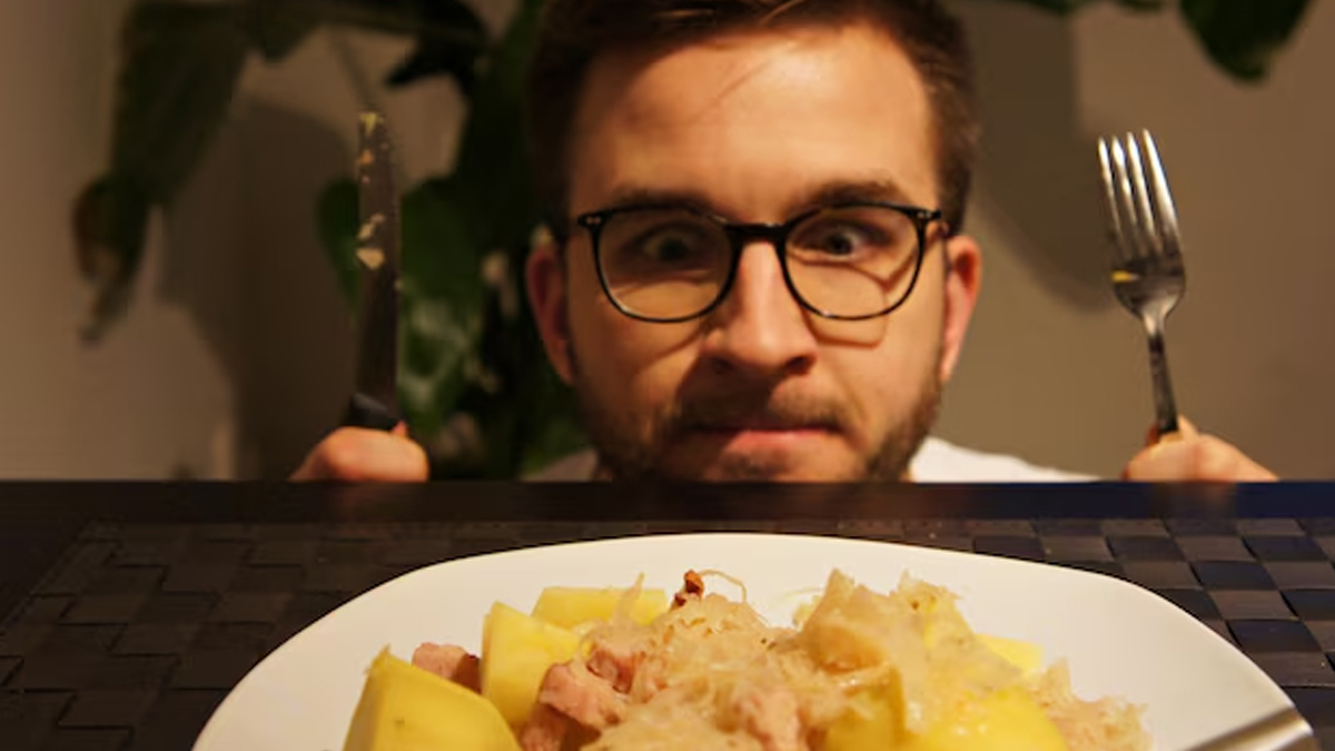 why-you-feeling-hungry-at-night