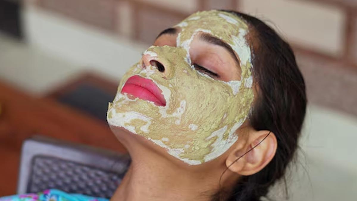 buttermilk and sandalwood powder pack to clean face in