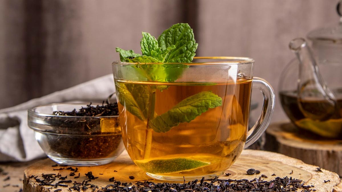 Can Clove And Tulsi Help To Reduce Mouth Odour in
