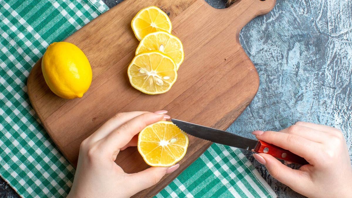 is-it-good-to-eat-cut-lemon-store-in-fridge-inside