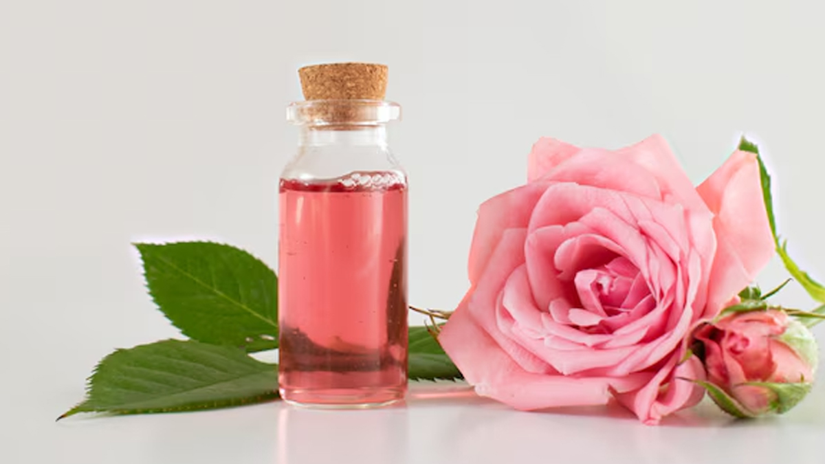 Rose-Water-Face-Packs-inside