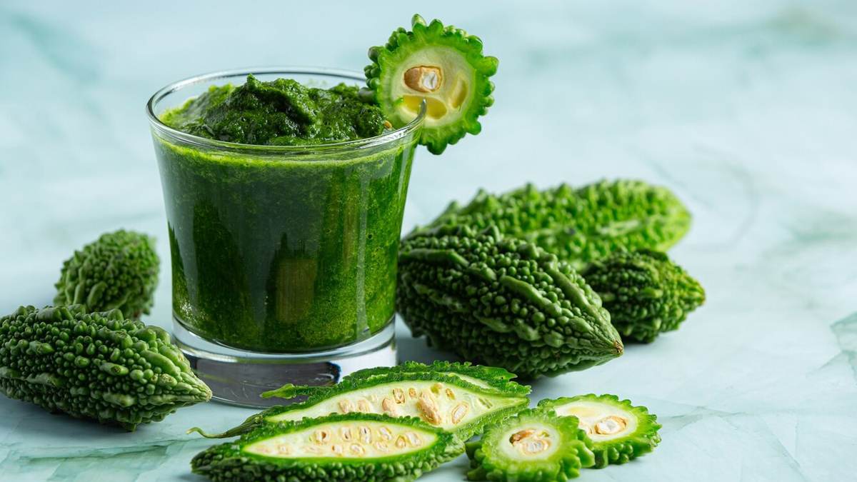 हाई ब्लड प्रेशर के लिए करेला के फायदे | Bitter Gourd Benefits For High Blood  Pressure In Hindi | bitter gourd benefits for high blood pressure in hindi  | OnlyMyHealth