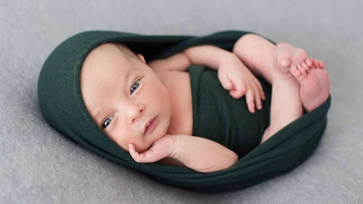 बच्चों की आंखों का रंग क्यों बदलता है | Why do babies eyes change color know the reason in hindi child-eye-inside