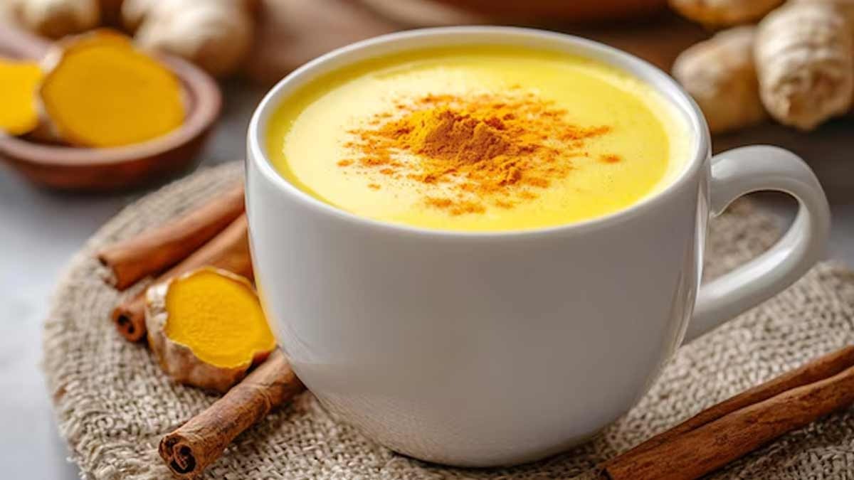 turmeric milk benefits in hindi 1