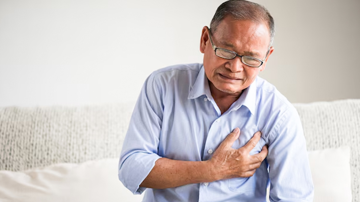signs of heart attack a month before in hindi1
